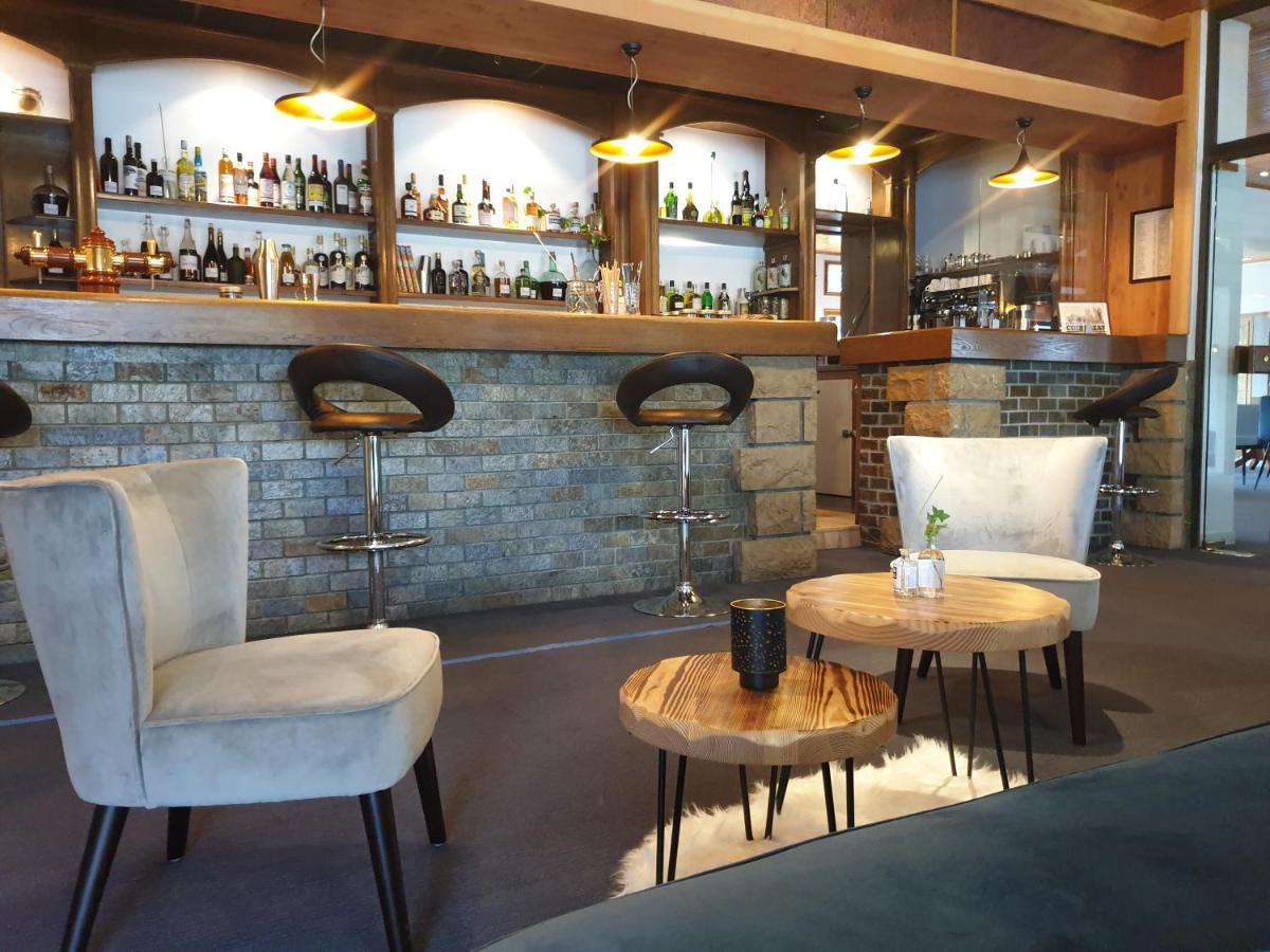 Hotel Restaurant Les Glycines Vieille-Brioude Esterno foto